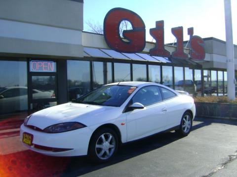 Vibrant White Mercury Cougar V6.  Click to enlarge.