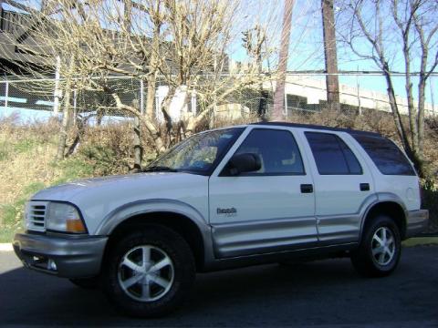 Arctic White Oldsmobile Bravada AWD.  Click to enlarge.