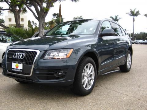 Meteor Grey Pearl Effect Audi Q5 2.0T quattro.  Click to enlarge.