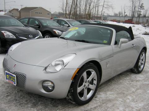 Cool Silver Pontiac Solstice Roadster.  Click to enlarge.