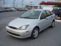 Front 3/4 View of 2003 Ford Focus SE Sedan #1
