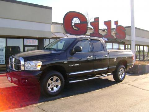 Brilliant Black Crystal Pearl Dodge Ram 1500 Laramie Quad Cab 4x4.  Click to enlarge.