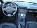 Dashboard of 2000 BMW Z3 2.3 Roadster #33