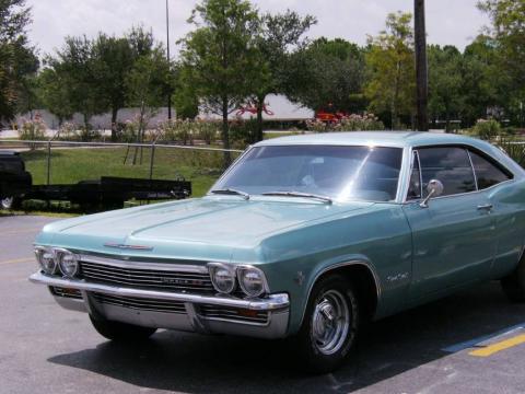 Green Chevrolet Impala SS.  Click to enlarge.