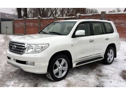 Super White Toyota Land Cruiser .  Click to enlarge.