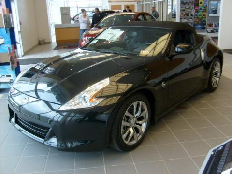 Magnetic Black Nissan 370Z Touring Roadster.  Click to enlarge.