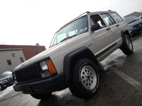 Light Driftwood Metallic Jeep Cherokee SE 4WD. Click to enlarge. Light Driftwood Metallic Jeep Cherokee SE 4WD. Click to enlarge.