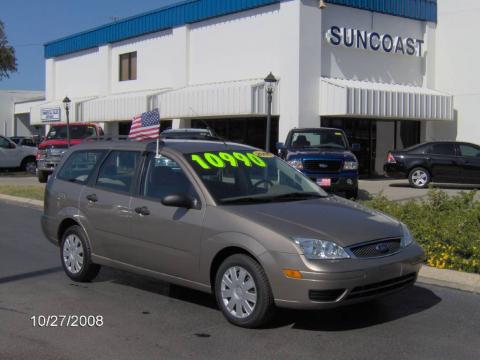 Arizona Beige Metallic Ford Focus ZXW SE Wagon.  Click to enlarge.