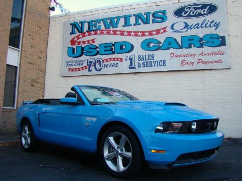 Grabber Blue Ford Mustang GT Premium Convertible.  Click to enlarge.