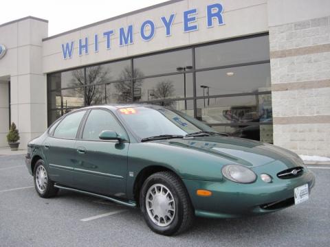 Tropic Green Metallic Ford Taurus SE.  Click to enlarge.