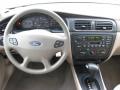 Dashboard of 2000 Ford Taurus SES #25