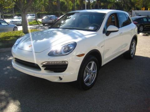 Sand White Porsche Cayenne S Hybrid.  Click to enlarge.