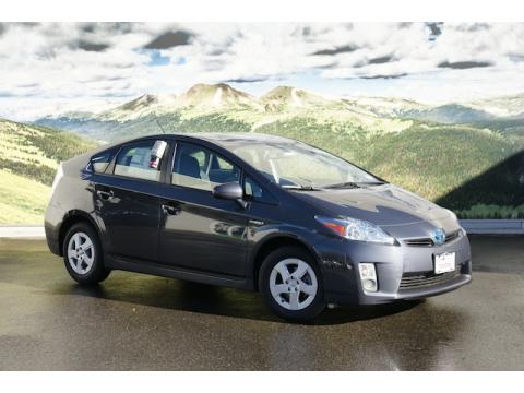 Winter Gray Metallic Toyota Prius Hybrid III.  Click to enlarge.