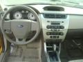 Dashboard of 2009 Ford Focus SE Sedan #12