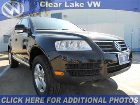 Black Volkswagen Touareg V6.  Click to enlarge.