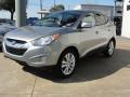 Front 3/4 View of 2011 Hyundai Tucson Limited #7