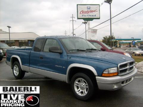 Atlantic Blue Pearl Dodge Dakota SLT Club Cab.  Click to enlarge.