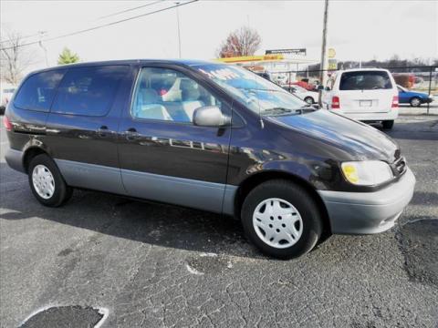 Black Walnut Pearl Toyota Sienna CE.  Click to enlarge.