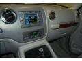 Controls of 2006 Ford Expedition Limited #33