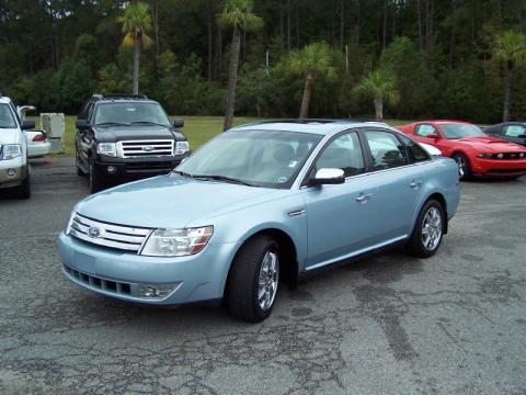 Light Ice Blue Metallic Ford Taurus Limited.  Click to enlarge.