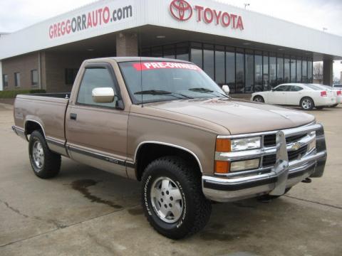 Light Autumnwood Metallic Chevrolet C/K K1500 Regular Cab 4x4.  Click to enlarge.