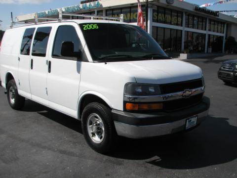 Summit White Chevrolet Express 3500 Commercial Van.  Click to enlarge.
