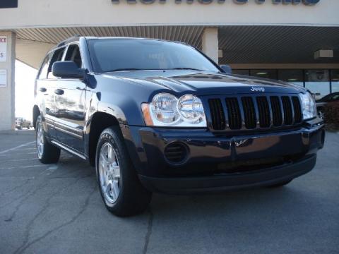 Midnight Blue Pearl Jeep Grand Cherokee Laredo 4x4.  Click to enlarge.