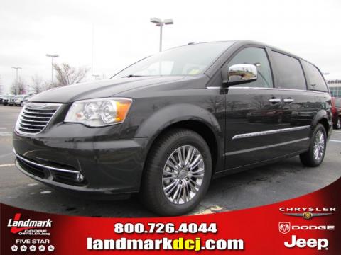 Dark Charcoal Pearl Chrysler Town & Country Limited.  Click to enlarge.