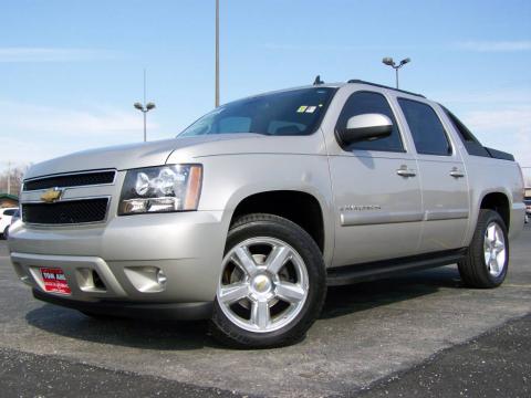 Silver Birch Metallic Chevrolet Avalanche LTZ 4WD.  Click to enlarge.