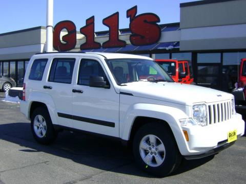 Stone White 2009 Jeep Liberty Sport 4x4 with Light Pebble Beige interior