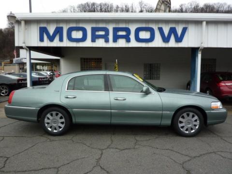 Light Tundra Metallic Lincoln Town Car Signature Limited.  Click to enlarge.