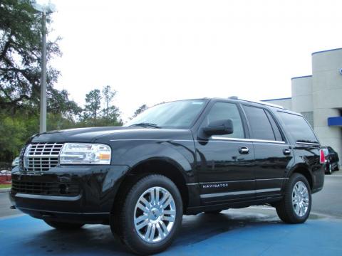 Tuxedo Black Metallic Lincoln Navigator Limited Edition 4x4.  Click to enlarge.