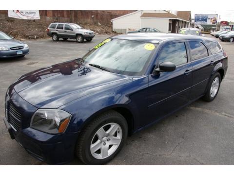 Midnight Blue Pearl Dodge Magnum SXT.  Click to enlarge.