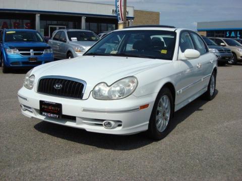 Noble White Hyundai Sonata GLS V6.  Click to enlarge.