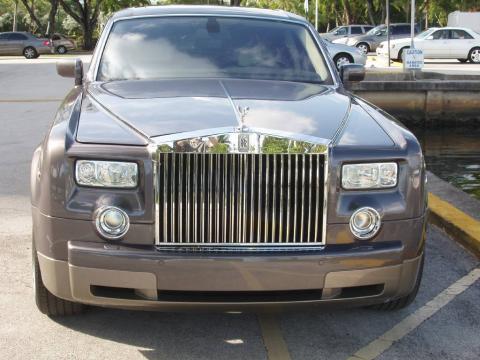 Grey Metallic Rolls-Royce Phantom .  Click to enlarge.