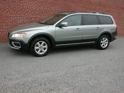 Willow Green Metallic Volvo XC70 AWD.  Click to enlarge.