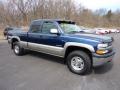 Front 3/4 View of 2000 Chevrolet Silverado 2500 LS Extended Cab 4x4 #1