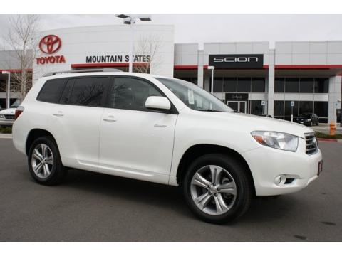 Blizzard White Pearl Toyota Highlander Sport 4WD.  Click to enlarge.