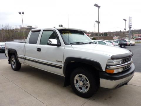 Summit White Chevrolet Silverado 1500 LS Extended Cab 4x4.  Click to enlarge.