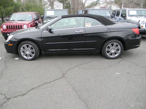 Brilliant Black Crystal Pearl Chrysler Sebring Limited Convertible. Click to enlarge.