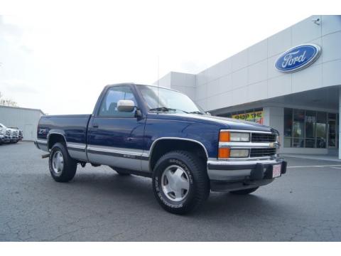 Indigo Metallic Chevrolet C/K K1500 Z71 Regular Cab 4x4.  Click to enlarge.