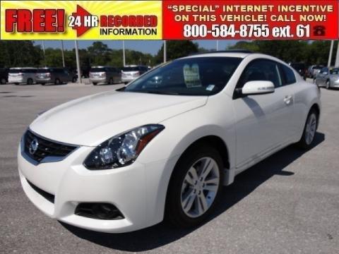 Nissan Altima Coupe Red Interior. Winter Frost White 2011 Nissan Altima 2.5 S Coupe with Red interior Winter Frost White Nissan Altima 2.5 S Coupe. Click to enlarge.