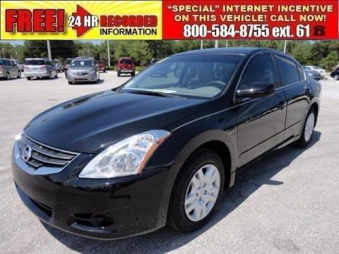 Super Black Nissan Altima 2.5 S.  Click to enlarge.