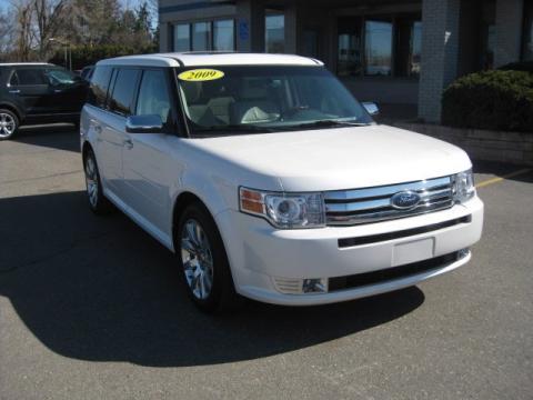 Ford Flex 2009 White. White Platinum Tri-Coat 2009