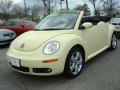 Front 3/4 View of 2006 Volkswagen New Beetle 2.5 Convertible #7
