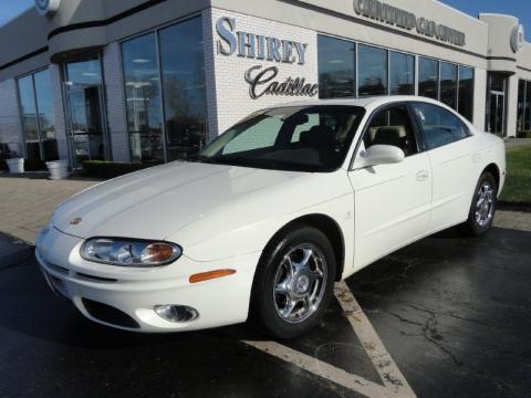 2001 Oldsmobile Aurora. Arctic White 2001 Oldsmobile