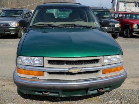 Meadow Green Metallic Chevrolet Blazer LS 4x4.  Click to enlarge.