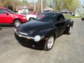 Front 3/4 View of 2004 Chevrolet SSR  #2