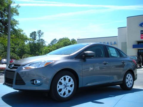 Sterling Grey Metallic Ford Focus SE Sedan.  Click to enlarge.