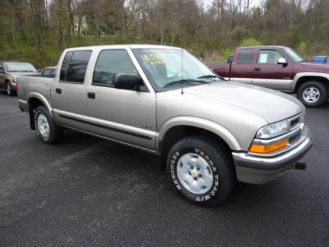 Light Pewter Metallic Chevrolet S10 LS Crew Cab 4x4.  Click to enlarge.